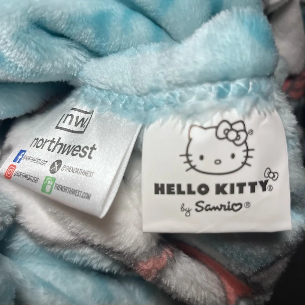 Sanrio Hello Kitty Sweet Rainbow Love Blanket